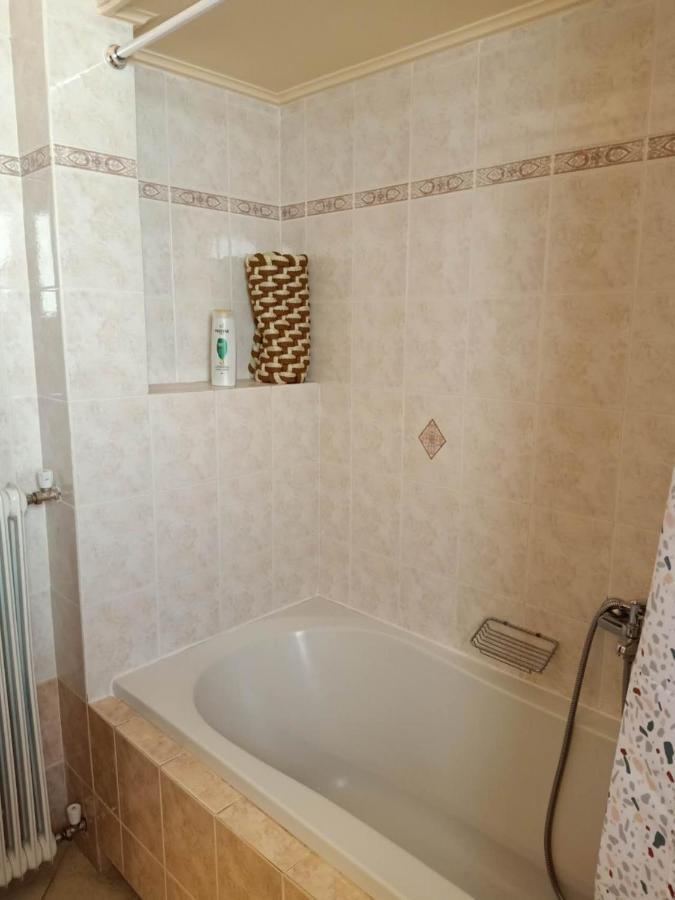 Big Apt 3Bed 3Bath 10 Min Walk Acropolis Athens Ngoại thất bức ảnh